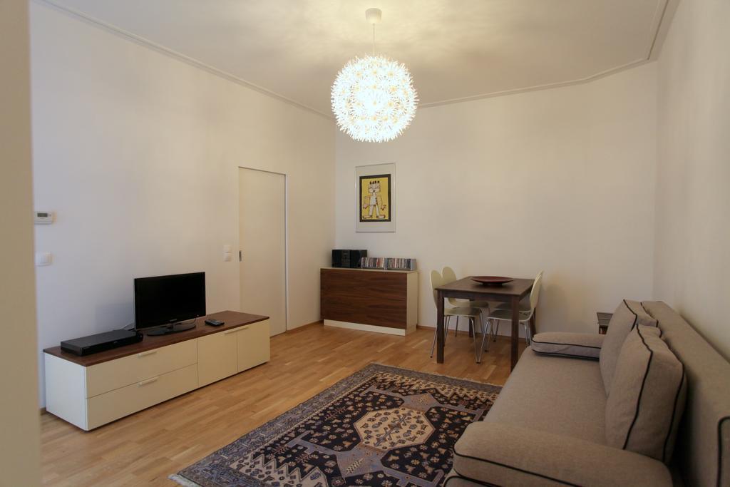 Moderne Stadtwohnung Mit Balkon Viyana Oda fotoğraf